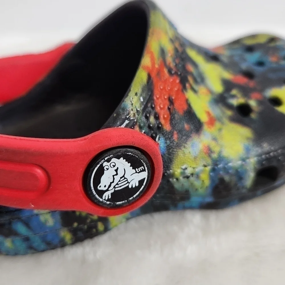 Crocs Classic Clog Tie Dye Black Red Blue Slip On Shoe Child Size 6 Unisex